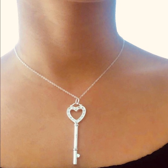 Jewelry - 💝 925 Sterling Silver Key Necklace💝